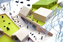 Na zdjęciu makieta nowego Domu Kultury wykonana z drewna przez projektantów. 