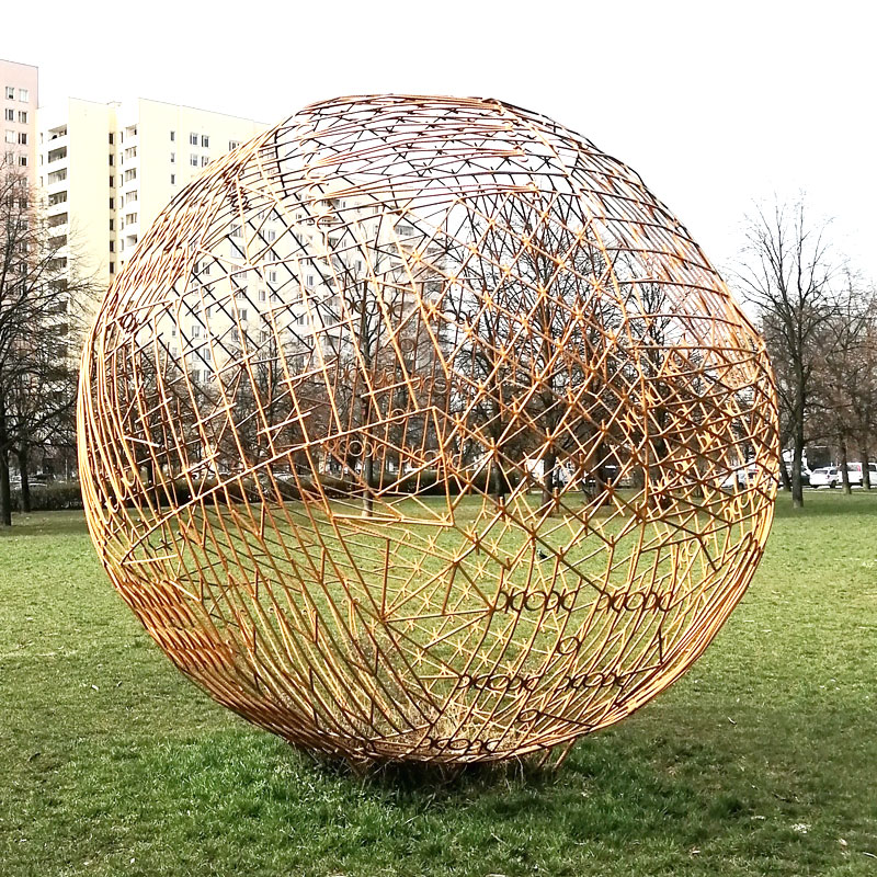 Park Rzeźby na Bródnie / z cyklu Służewskie Spacery ze Sztuką