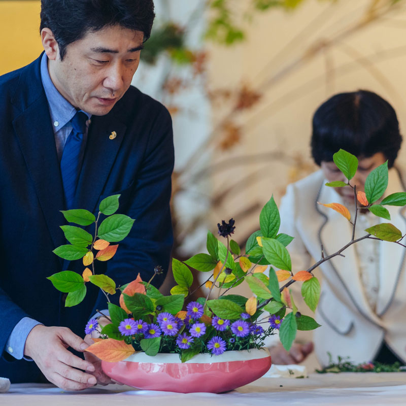 Pokaz IKEBANY - japońskiej szkoły układania kwiatów